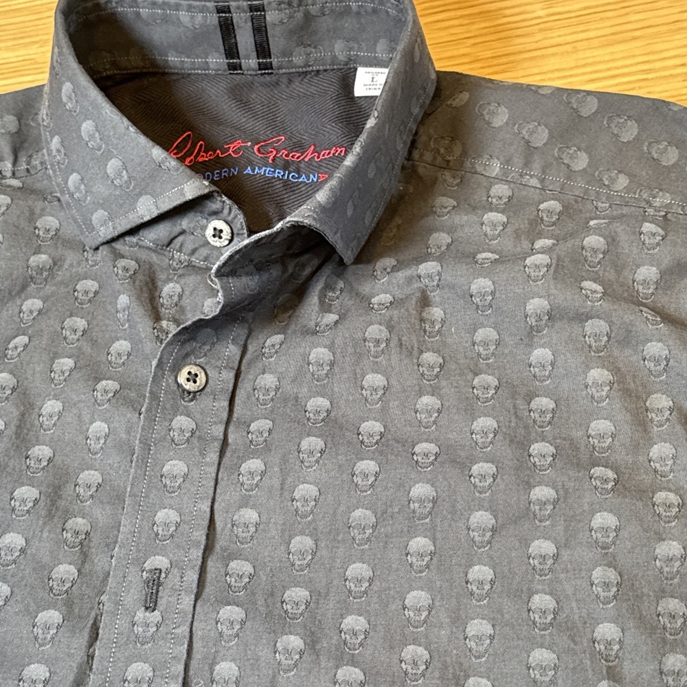 Robert Graham Shirt Mens L Tailored Fit Black Skull AOP Modern Americana Print